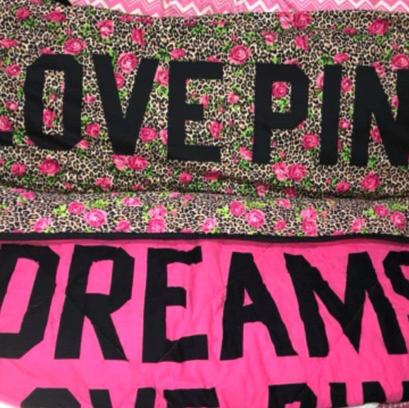 PINK Victoria's Secret Bedding Vs Pink Comforter Poshmark